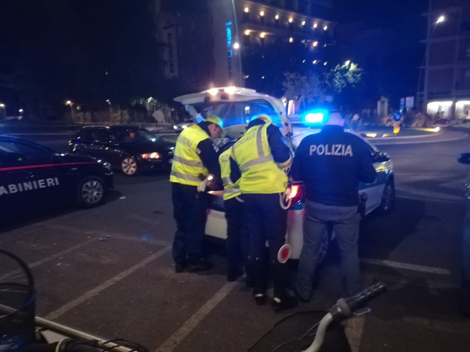 60 persone e 33 veicoli controllati, denunce e sanzioni a Terni