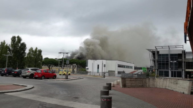 Incendio alla Gbc di Paolo Temperini zona Settevalli a Perugia