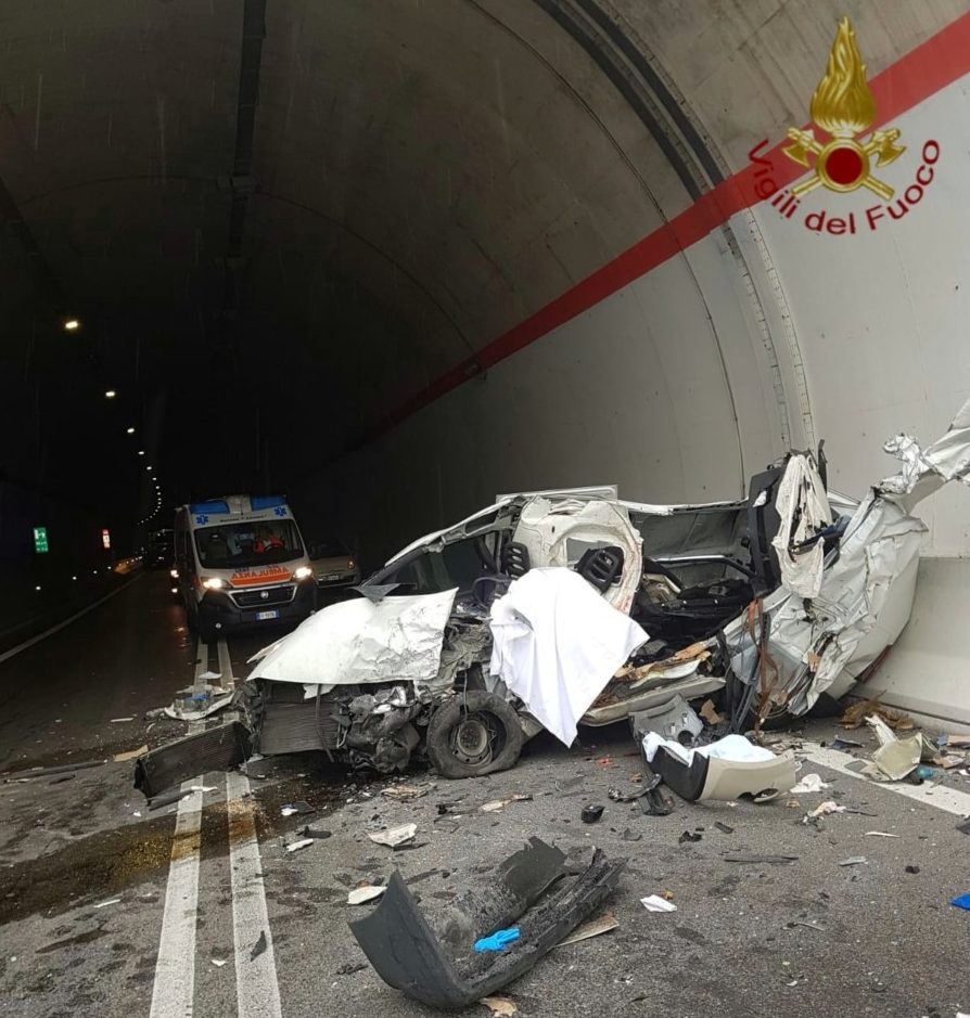 Incidente mortale Valfabbrica, una persona perde la vita, ci sono feriti