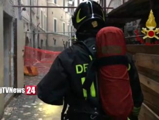 Incendio a Foligno, a fuoco ex taverna La Mora, stabile disabitato