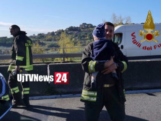Tamponamento raccordo Perugia Bettolle vigile del fuoco baby sitter