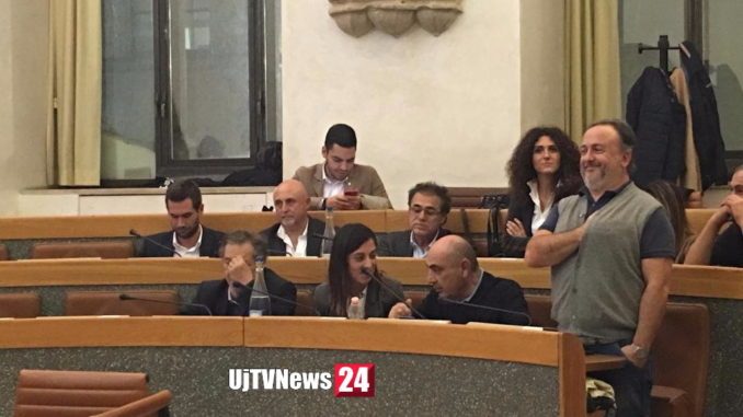 Rimpasto giunta Romizi, a Perari il personale, arredo urbano e semplificazione