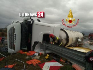Strada statale 318 “di Valfabbrica, riaperta dopo incidente autocisterna