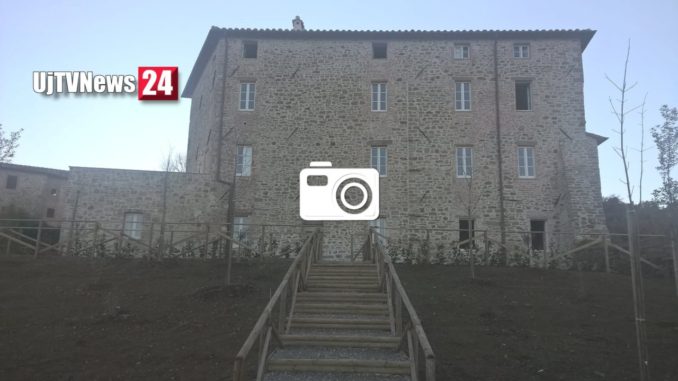 Foto gallery dei sei alloggi Ater a palazzo Vermiglioli a Castiglion Fosco