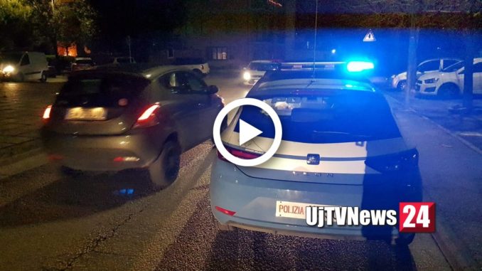 Auto polizia speronata da un'Audi rubata, banda di ladri in fuga [VIDEO]