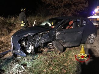 Incidente a Castiglione, auto contro furgone, tre feriti