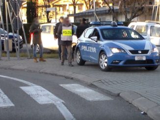 Turista americano con la cocaina, era per lui, segnalato, espulsi due stranieri