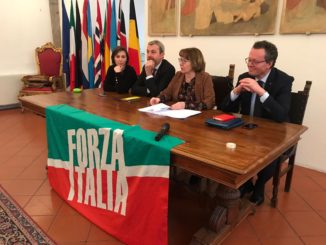 Venticinque anni di Forza Italia, gilet blu a Perugia e punto sull'attività dei parlamentari