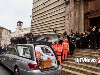 Addio Leo, Perugia si ferma per i funerali di Leonardo Cenci il "guerriero" [L'omelia]