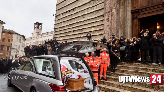 Addio Leo, Perugia si ferma per i funerali di Leonardo Cenci il "guerriero" [L'omelia]