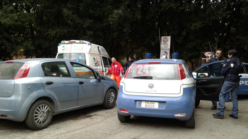 Malore in piazza Grimana a Perugia, straniero si accascia a terra, probabile overdose