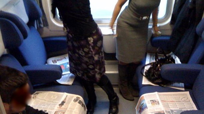 Treni sporchi e servizi inadeguati, pendolari strangolati dal prezzo biglietto