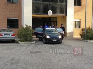 Prende a martellate la madre, arrestato figlio di sessant'anni, succede nell'Assisano