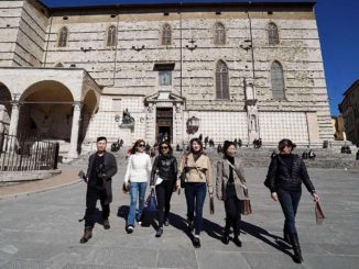 Press tour di giornalisti cinesi in visita in Umbria con due troupe televisive