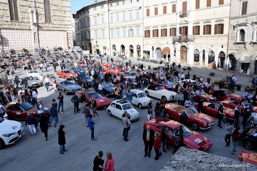 Perugia 1416, Rioni in festa tra auto e moto d'epoca