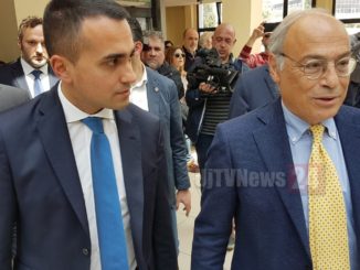 Di Maio visita ospedale: «Togliamo il potere alle Regioni e ai dirigenti regionali»