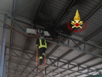 Principio di incendio in un impianto fotovoltaico a Fossato di Vico