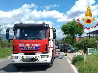 Incidente sulla Flaminia, auto fuori strada, ferito conducente