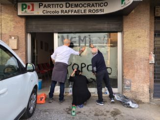 Vandalizzate i circoli del PD, a Monteluce e in via del Lavoro a Perugia