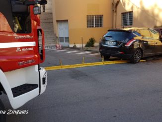 Incidente stradale vicino ex cinema Lilli auto investe pedoni due feriti