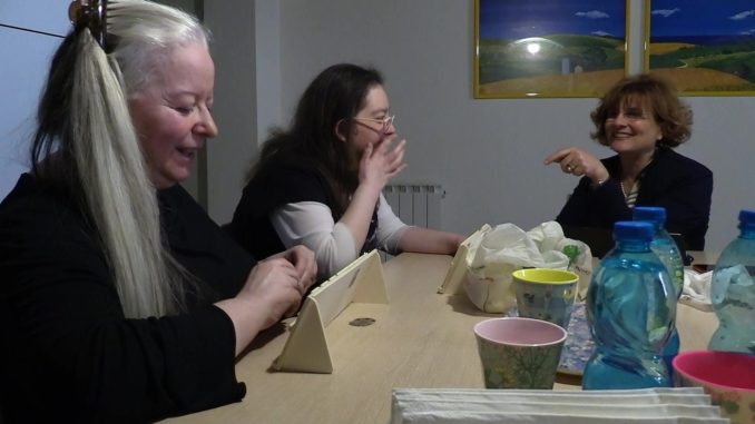 Storie di confine Cohousing ciao mamma e papà, vado a vivere da sola (S.Carnevali)