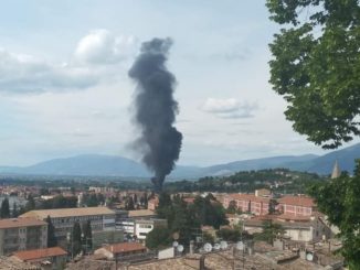 Rogo camper a Spoleto, c'è pericolo contaminazione
