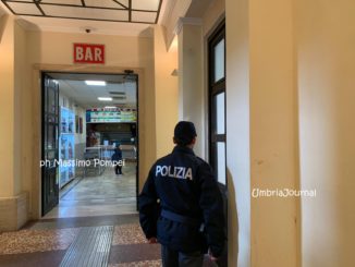 Aggrediscono due agenti della polizia ferroviaria, arrestati due africani