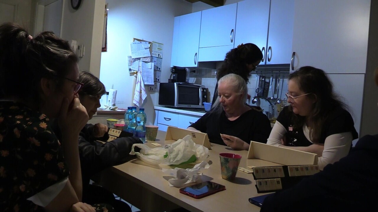 Storie di confine Cohousing ciao mamma e papà, vado a vivere da sola (S.Carnevali)