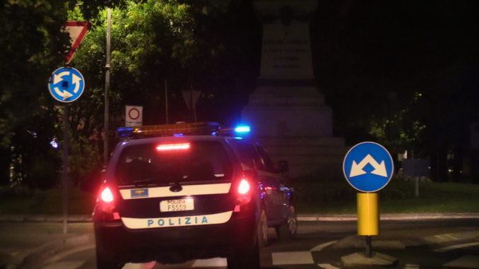 Giovanissimo minaccia e molesta ex compagna, polizia di stato lo denuncia