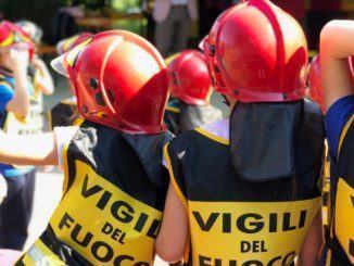 205 pompieri al Chianelli, Pompieropoli, bimbi vigili del fuoco per un giorno