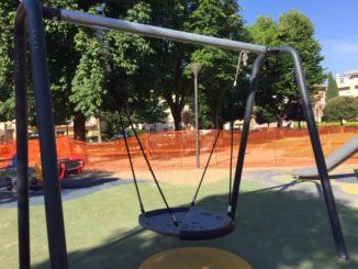 Vandali deturpano giochi dei bambini a Bastia, sindaco, nessuna tolleranza