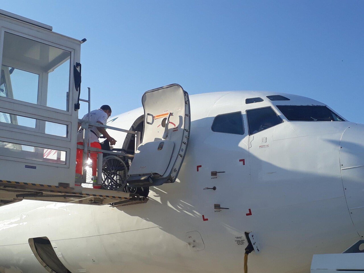 Partito volo charter dall'aeroporto internazionale dell'umbria a Lourdes |Foto