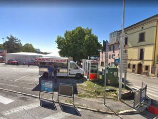 Rappresentante di gioielli rapinato a Bastia Umbra, bottino da 10 mila euro