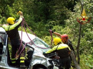 Morti due francesi scomparsi a giugno recuperata auto era finita fuoristrada