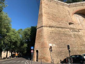 Donna morta overdose, ospedale Perugia rettifica, è caduta dalla Rocca