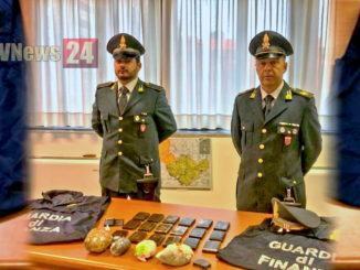 Hashish, marijuana e cocaina, arrestato giovane spacciatore, aveva di tutto