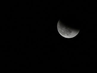 Eclissi parziale di Luna, stasera occhi puntati al cielo