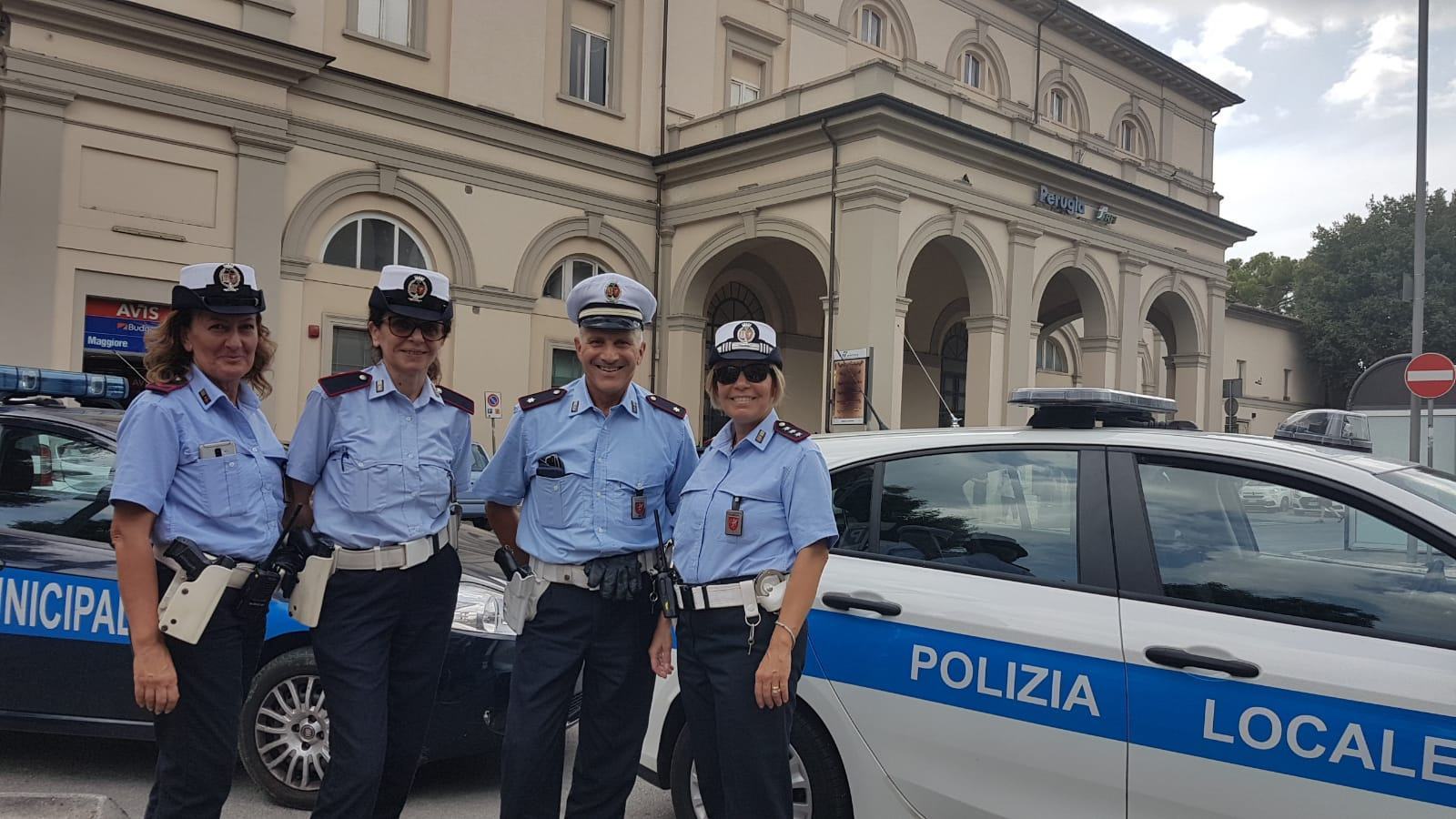 Tossici, spacciatori e prostitute anche di giorno , Fontivegge, blitz  Polizia