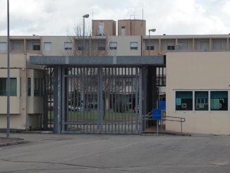 Un pugno in pieno volto a un agente penitenziario, caos al carcere di Capanne