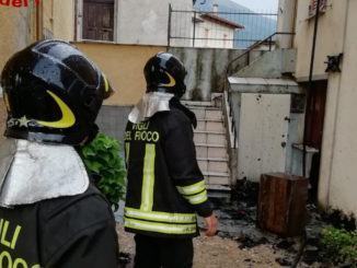 Fulmine cade su una abitazione a Fossato di Vico, tanta paura