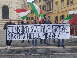 Facebook oscura pagine, Forza Nuova protesta a Perugia come in Italia