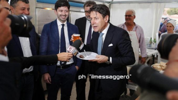 Giuseppe Conte arriva a Perugia alle 15,30 già decine i giornalisti accreditati