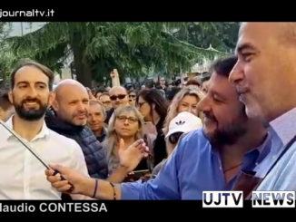 Ci siamo riusciti, la gara di selfie Matteo Salvini Eugenio Guarducci si è svolta
