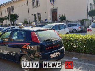 Si barricò nella scuola della figlia con una finta bomba, condannato