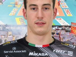 Operato alla mano il centrale della SIR Fabio Ricci, tutto bene