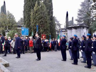 Commemorazione dei defunti, sindaco e autorità in visita al cimitero monumentale