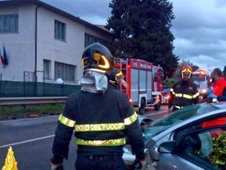 Incidente stradale con feriti a Bosco, coinvolti due auto e un furgone