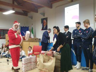 Babbo Natale al Residence Chianelli con Perugia calcio e guardia di Finanza