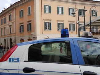 Polizia di Terni, squadra Volante, denuncia tre donne, tutte straniere