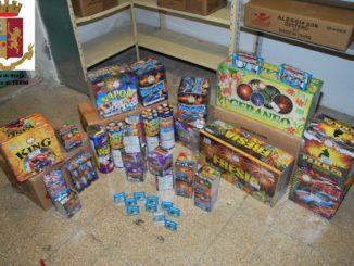Vendeva illegalmente fuochi d'artificio a Gualdo Tadino